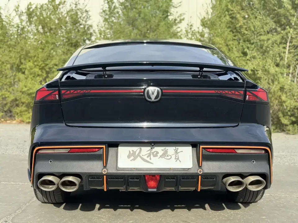 Changan UNI-V Changan UNI-V 2023 1.5T Sports Edition 2023 — thumbnail 2