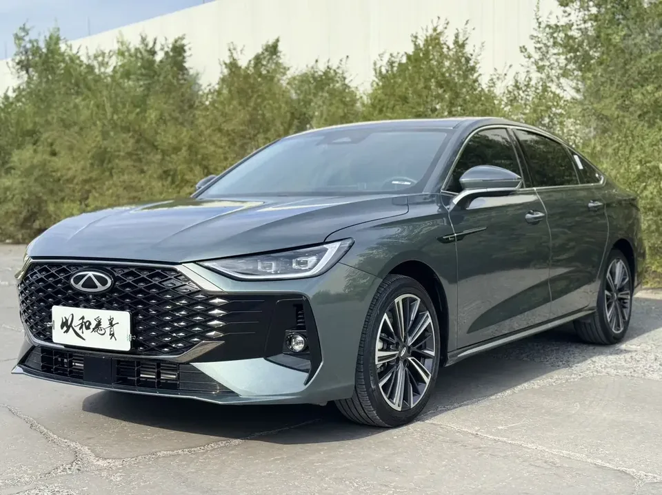 Chery Arrizo 8 PRO Arrizo 8 PRO 2025 1.6T DCT Luxury+ 2025 — photo 1, buy with delivery to Moscow