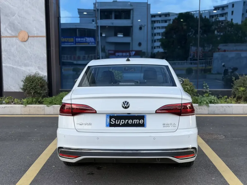 Volkswagen Bora Bora 2023 200TSI DSG Joy Edition 2023 — thumbnail 2