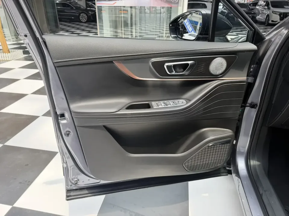 Omoda C5 Ou Mengda 2022 1.5T CVT Extension Edition 2022 — thumbnail 3