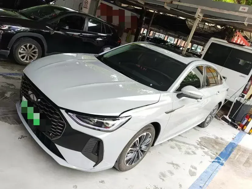 Chery Fengyun A8L Fengyun A8L 2025 145km Comfort 2025 — photo 1, buy with delivery to Moscow