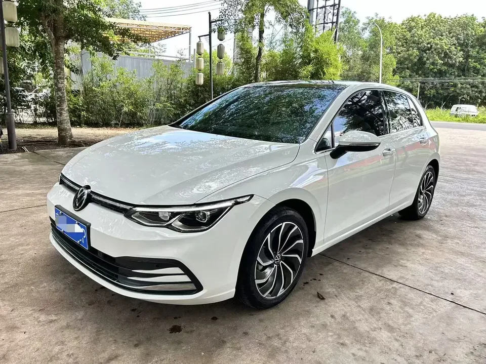 Volkswagen Golf golf 2023 280TSI DSG Pro 2024 — photo 1, buy with delivery to Moscow