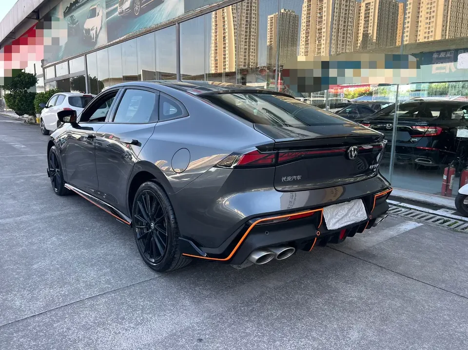 Changan UNI-V Changan UNI-V 2025 1.5T 500Bar High Energy Sports Edition 2025 — thumbnail 3