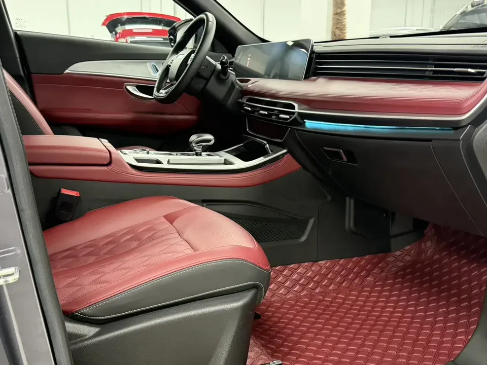 Jetour Jietu X70 PLUS Jietu X70 PLUS 2023 1.5T DCT Brave PLUS 7-seater 2023 — миниатюра 3