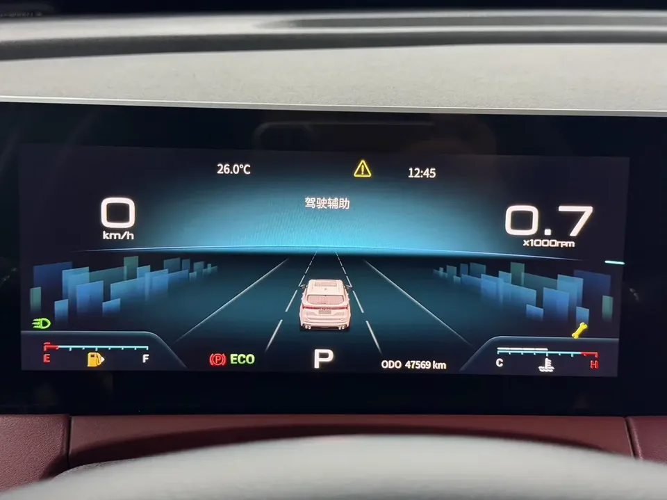 Jetour Jietu X70 PLUS Jietu X70 PLUS 2023 1.5T DCT Brave PLUS 7-seater 2023 — миниатюра 4