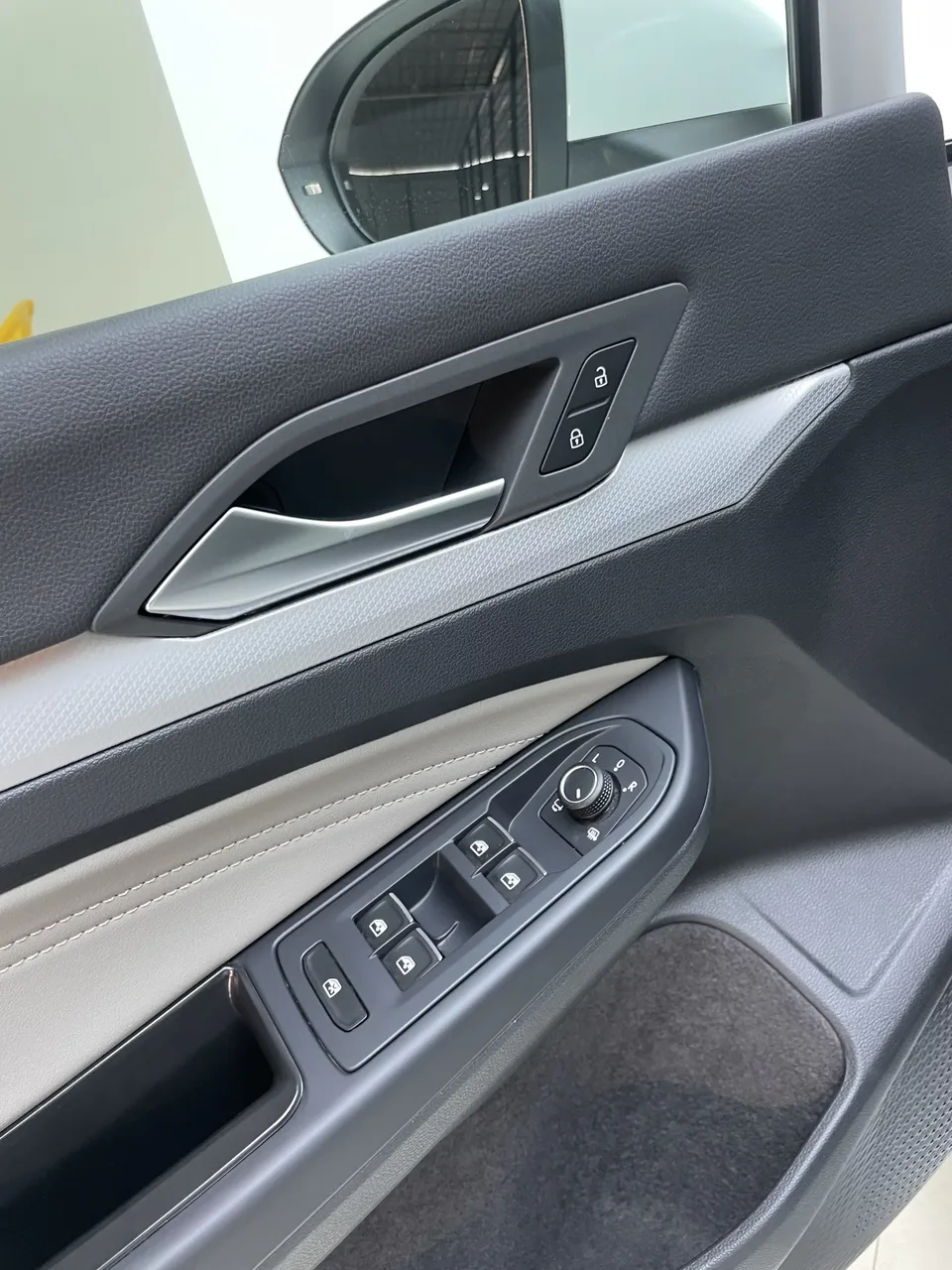 Volkswagen Golf golf 2023 280TSI DSG Pro 20th Anniversary 2023 — thumbnail 4