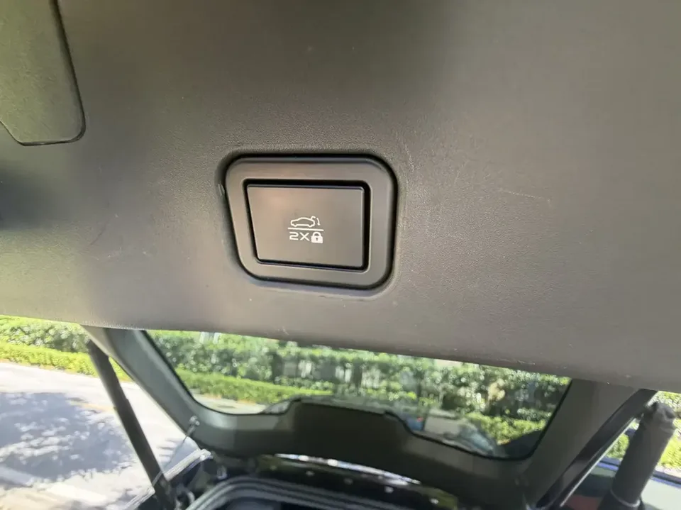 Changan UNI-V Changan UNI-V 2023 1.5T Sports Edition 2024 — thumbnail 4