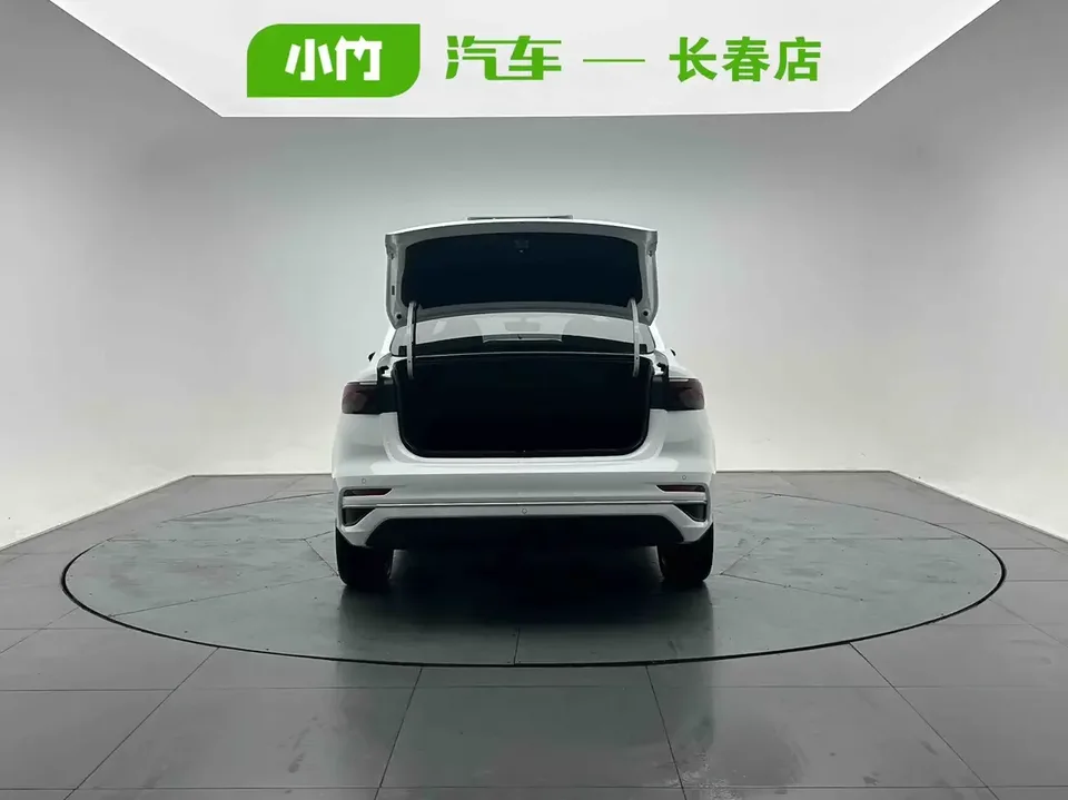 Geely Emgrand emgrand 2023 4th Generation Champion Edition 1.5L CVT Premium 2023 — thumbnail 4