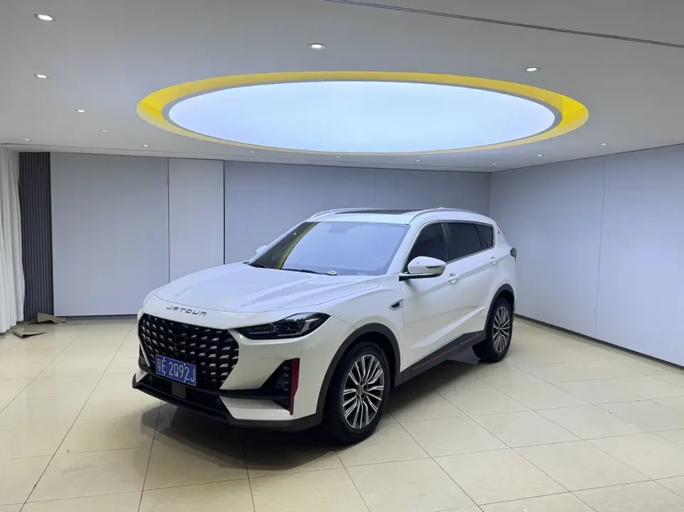 Jetour Jietu X70 PRO Jietu X70 PRO 2023 1.5T DCT Comfortable 5-seater 2023 — photo 1, buy with delivery to Moscow