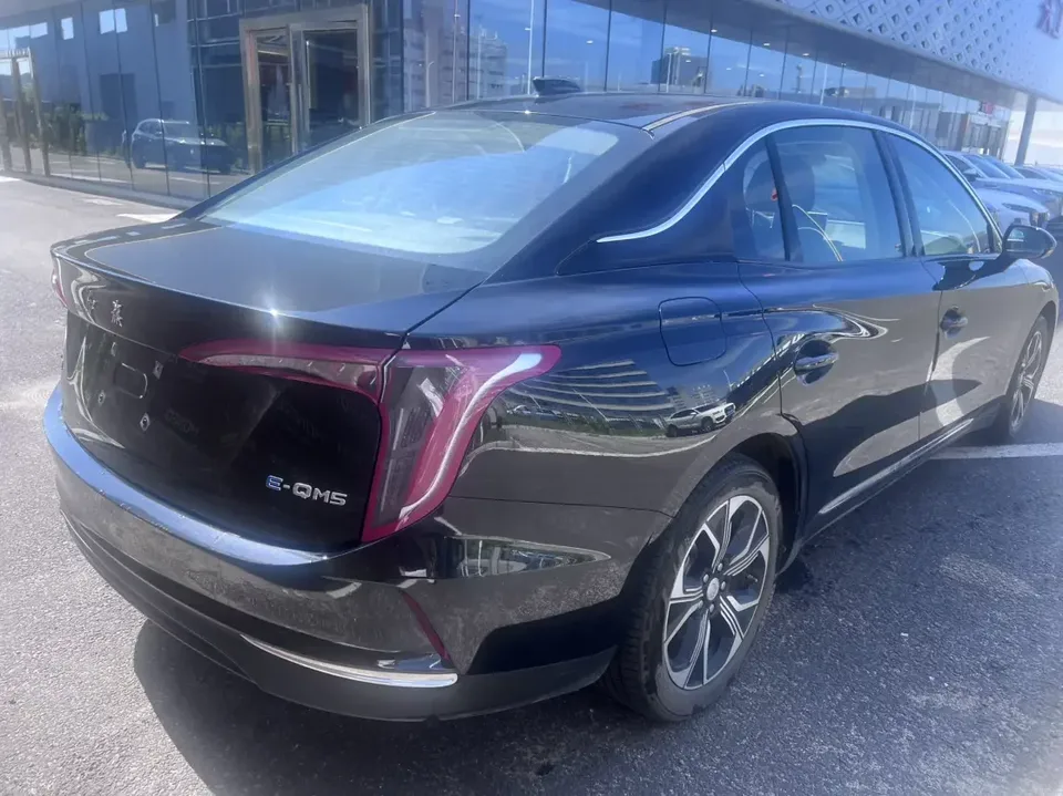 Hongqi E-QM5 Hongqi E-QM5 2023 Modified basic travel version 2024 — thumbnail 4