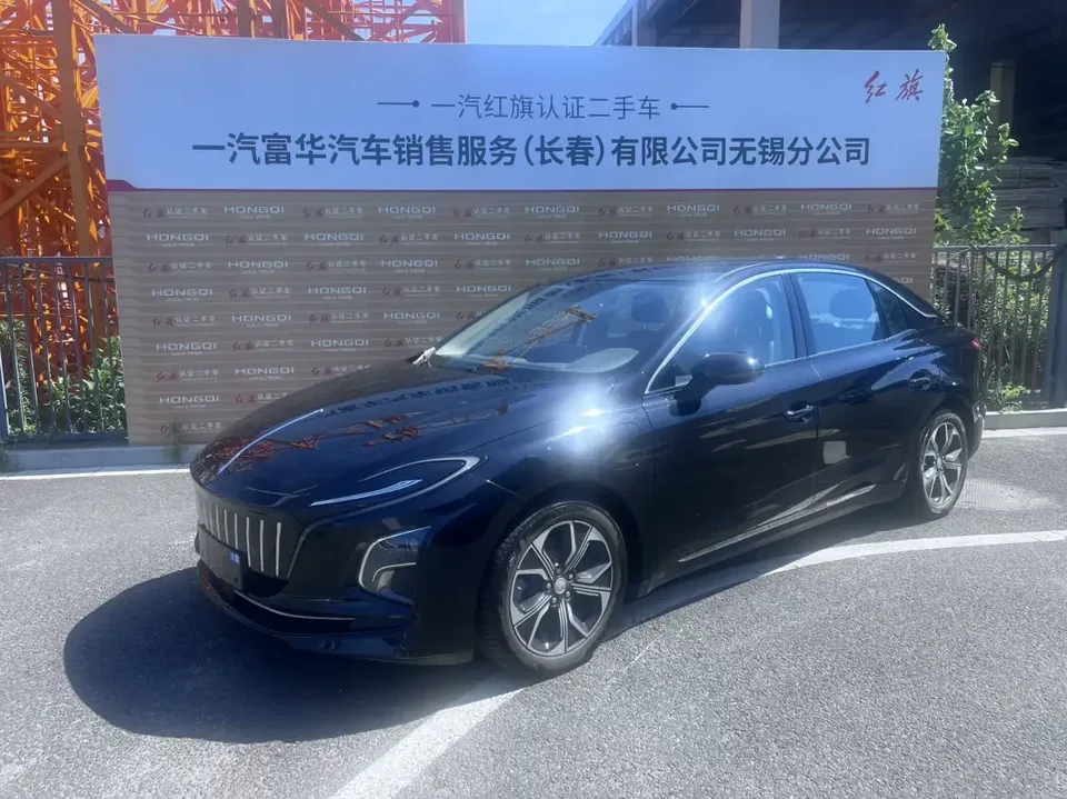 Hongqi E-QM5 Hongqi E-QM5 2023 Modified basic travel version 2024 — photo 1, buy with delivery to Moscow