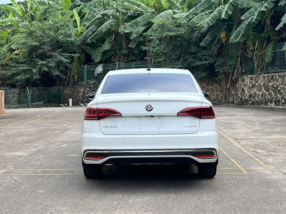 Volkswagen Bora Bora 2025 200TSI DSG Joyride Navigation Edition 2026 — thumbnail 2