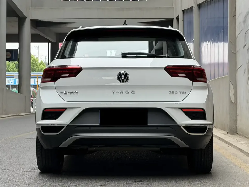 Volkswagen T-Roc TANG 2021 280TSI DSG 2WD Luxury Smart Edition 2022 — thumbnail 2