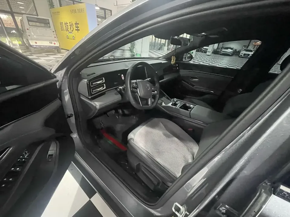 BYD Qin L DM Qin L DM 2025 Intelligent Driving Edition DM-i 80KM Leading Edition 2025 — thumbnail 5
