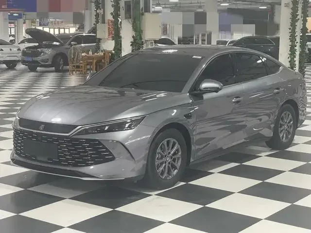BYD Qin L DM Qin L DM 2025 Intelligent Driving Edition DM-i 80KM Leading Edition 2025 — photo 1, buy with delivery to Moscow
