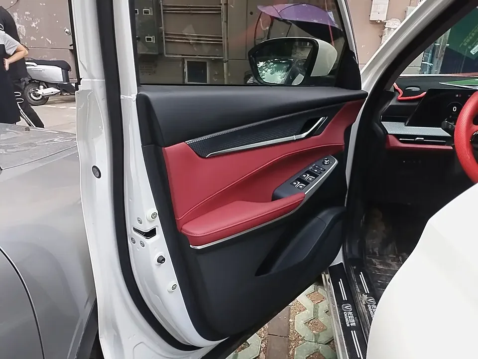 Changan CS75PLUS Changan CS75 PLUS 2022 Second generation 1.5T automatic premium model 2023 — thumbnail 5