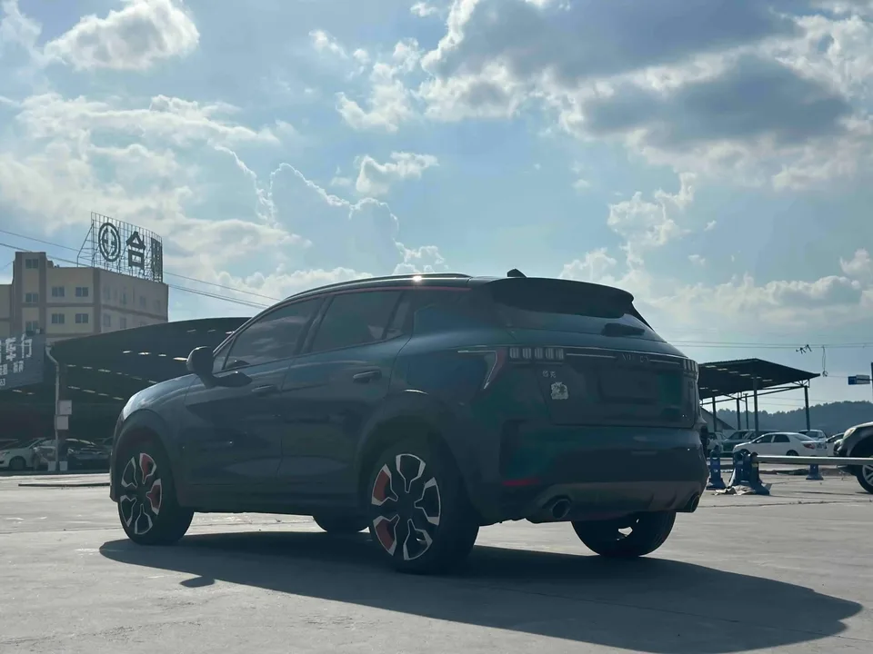 Lynk & Co 06 Lynk & Co 06 2023 Remix 1.5T Halo 2023 — thumbnail 2