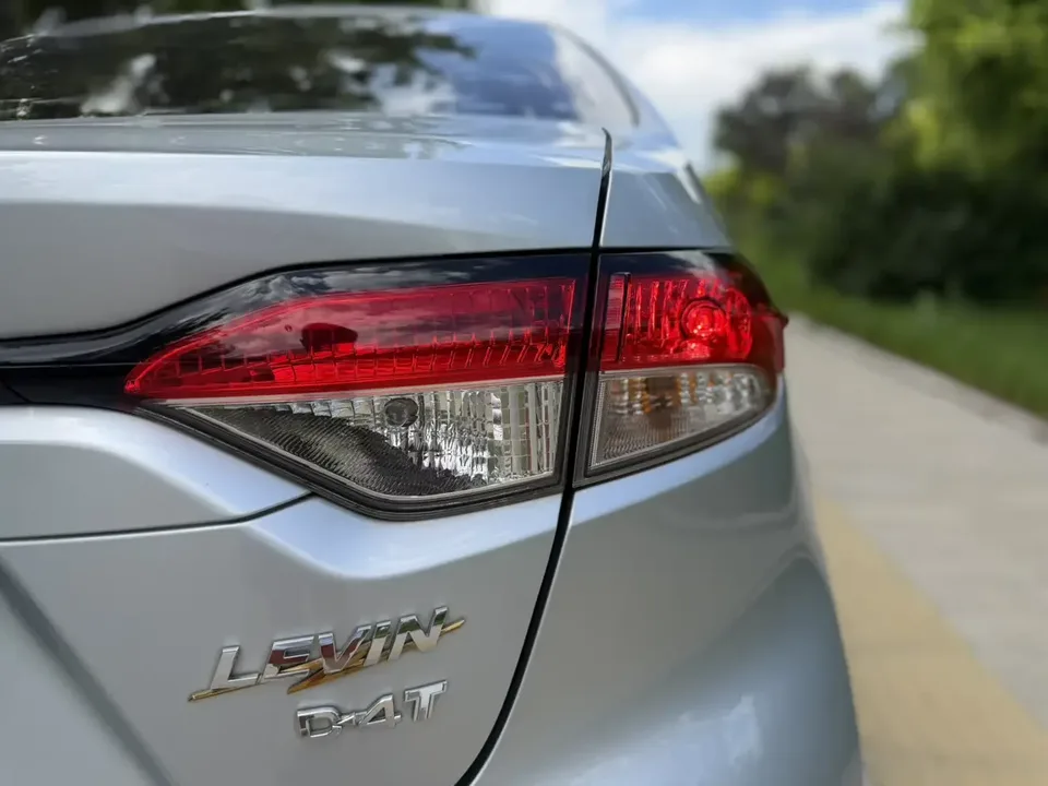 Toyota Levin Lei Ling 2022 185T CVT Sports Edition 2022 — thumbnail 3