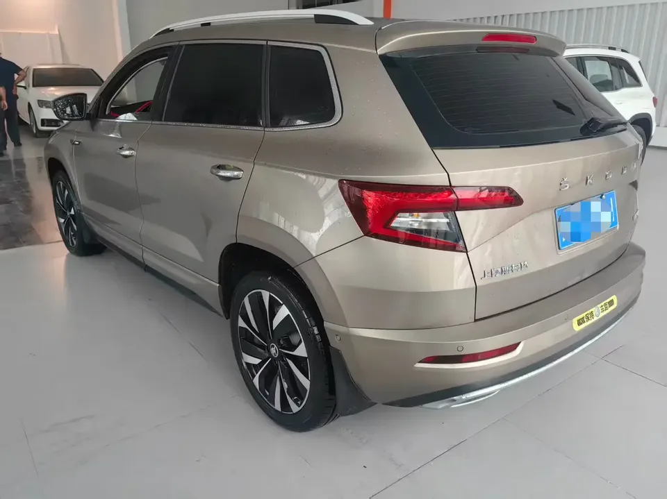 Skoda Karoq Korok 2022 TSI280 Luxury Edition 2023 — thumbnail 4
