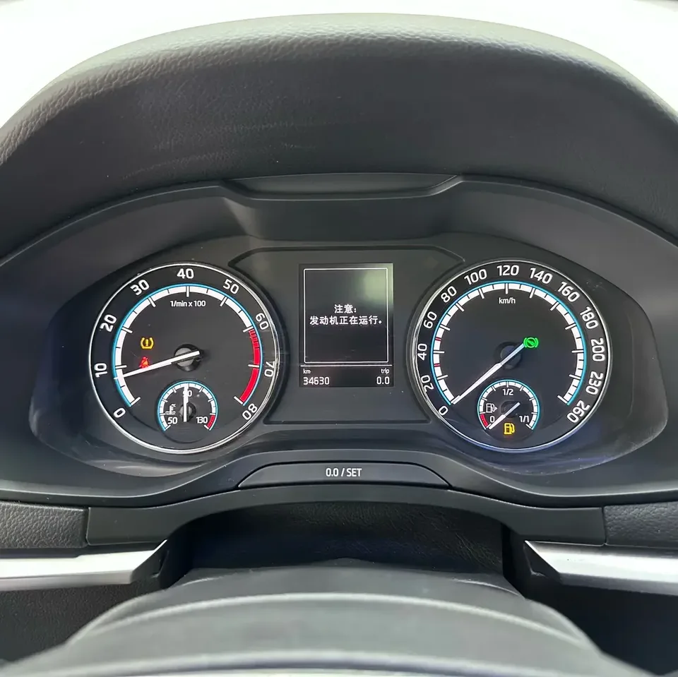 Skoda Karoq Korok 2022 TSI280 Premium Edition 2022 — thumbnail 4