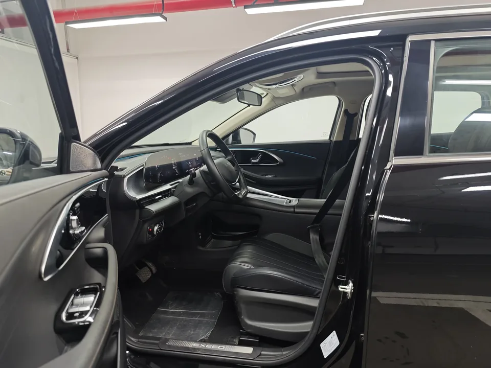 Exeed TXL Stars in the clouds 2024 Lingyun 300T 2WD Star Edition 2024 — миниатюра 5