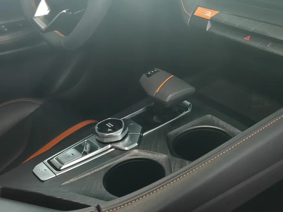 Changan UNI-V Changan UNI-V 2024 1.5T Premium 2024 — thumbnail 4