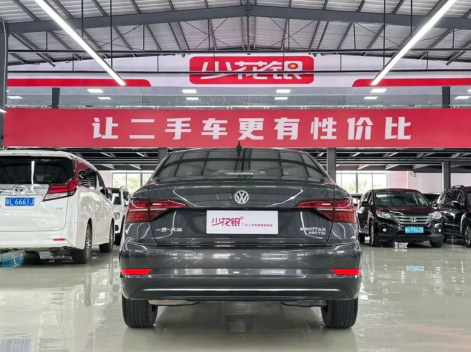Volkswagen Sagitar Sagitar 2022 280TSI DSG Flying Edition 2022 — миниатюра 2