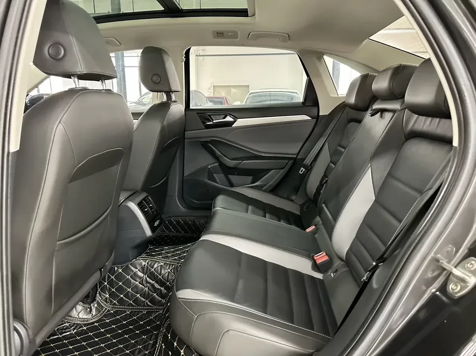 Volkswagen Sagitar Sagitar 2022 280TSI DSG Flying Edition 2022 — миниатюра 3