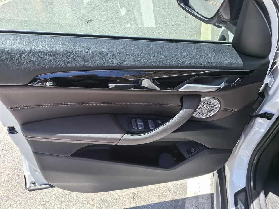 BMW X1 BMW X1 2022 sDrive20Li Premium 2022 — thumbnail 3