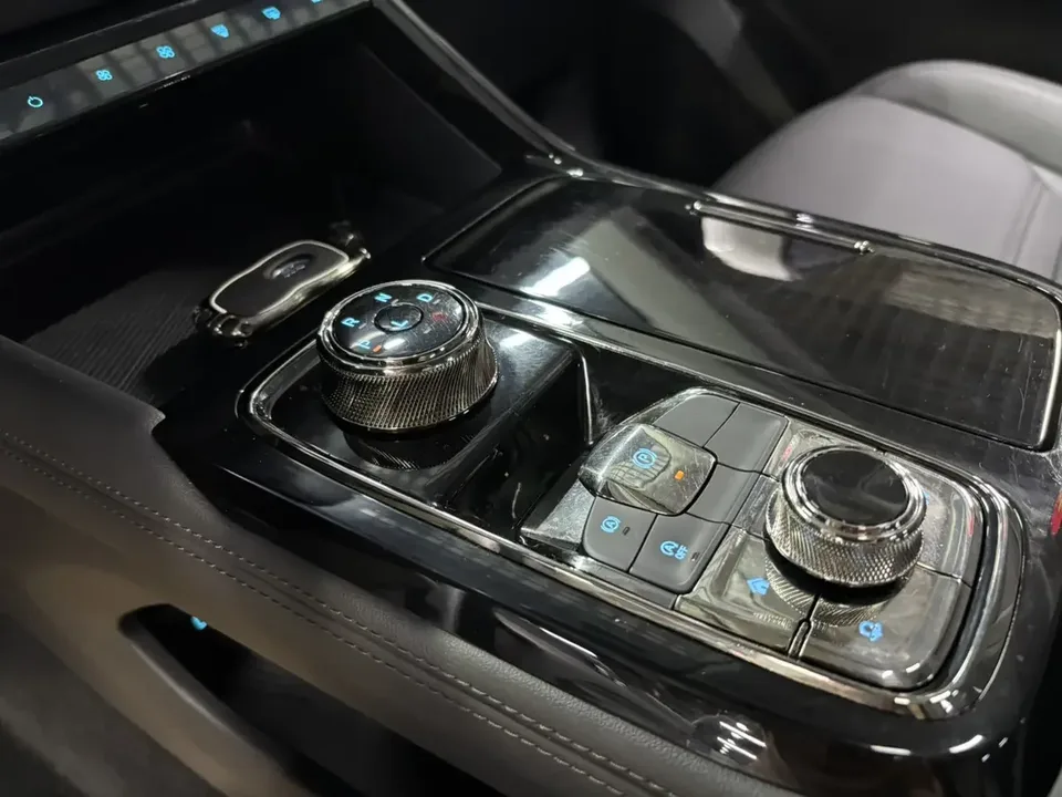 Ford Equator Sport Leading 2022 EcoBoost 170 Platinum 2022 — thumbnail 4