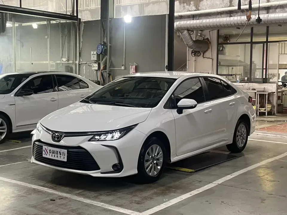 Toyota Corolla Corolla 2023 1.2T S-CVT Pioneer Edition 2023 — photo 1, buy with delivery to Moscow