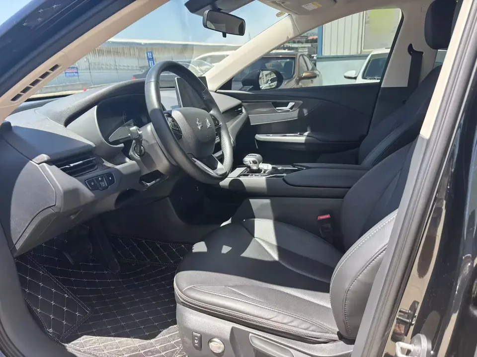 Hongqi E-QM5 Hongqi E-QM5 2022 Charging 431km LeXiang Edition 5-seater 2023 — thumbnail 5