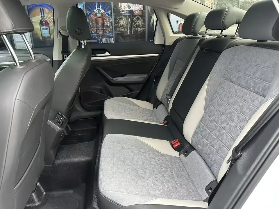 Volkswagen Lavida Lavida 2022 1.5L Automatic Comfort Edition 2022 — thumbnail 5