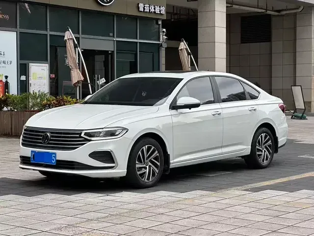 Volkswagen Lavida Lavida 2022 1.5L Automatic Comfort Edition 2022 — photo 1, buy with delivery to Moscow