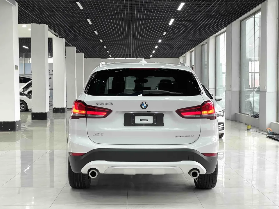 BMW X1 BMW X1 2022 sDrive20Li Fashion 2023 — thumbnail 2