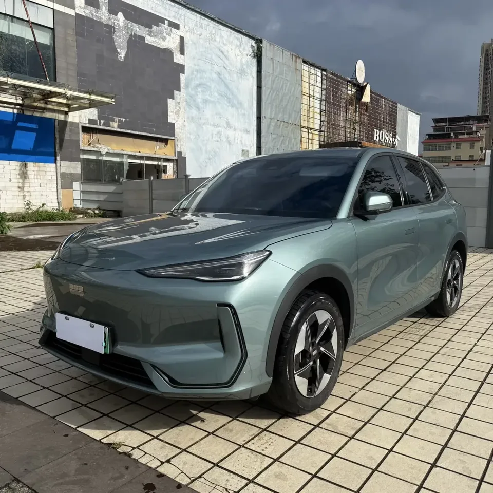 Geely Galaxy E5 Galaxy E5 2024 530km long-distance version 2024 — photo 1, buy with delivery to Moscow