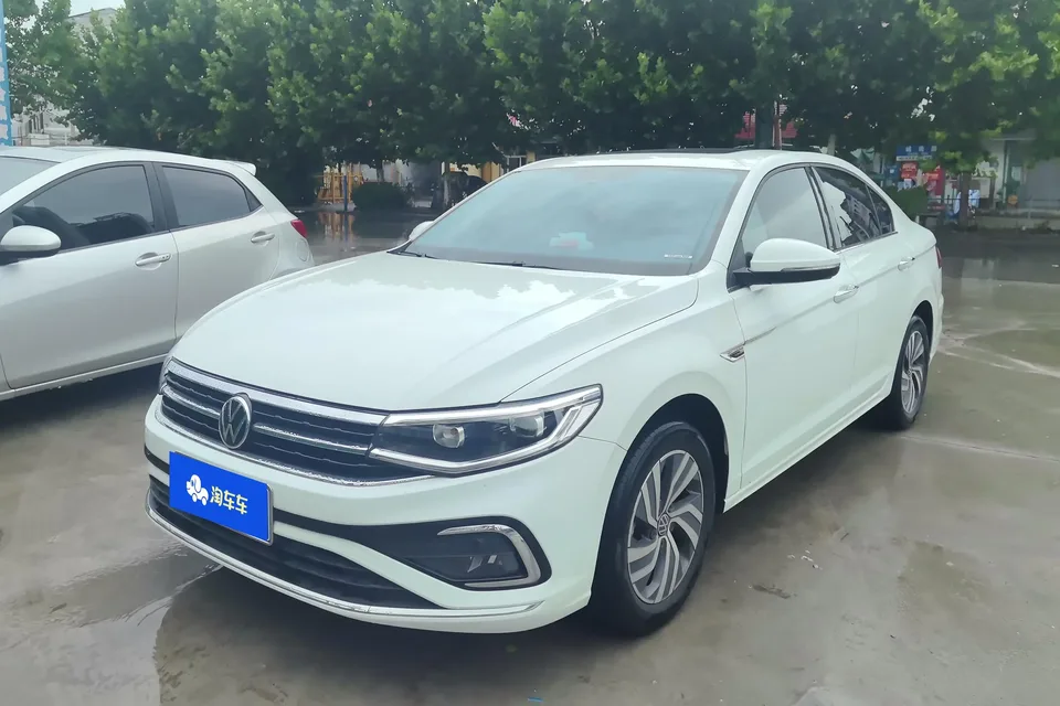 Volkswagen Bora Bora 2023 200TSI DSG Joy Edition 2023 — фото 1, купить с доставкой в Москву