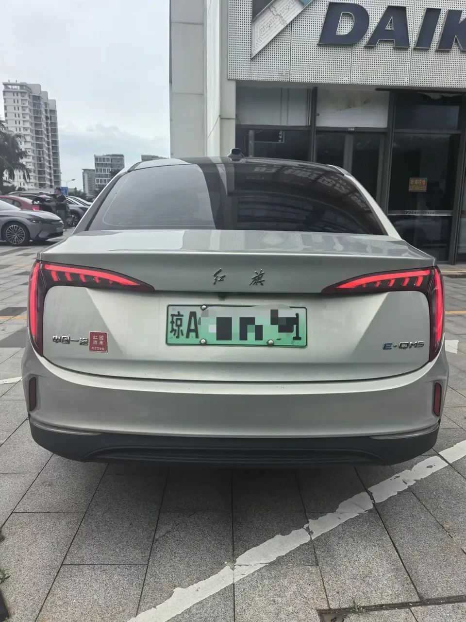 Hongqi E-QM5 Hongqi E-QM5 2022 Charging 431km LeXiang Edition 5-seater 2022 — thumbnail 2