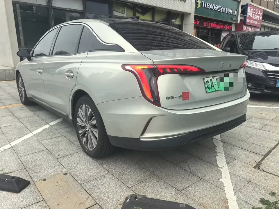 Hongqi E-QM5 Hongqi E-QM5 2022 Charging 431km LeXiang Edition 5-seater 2022 — thumbnail 4