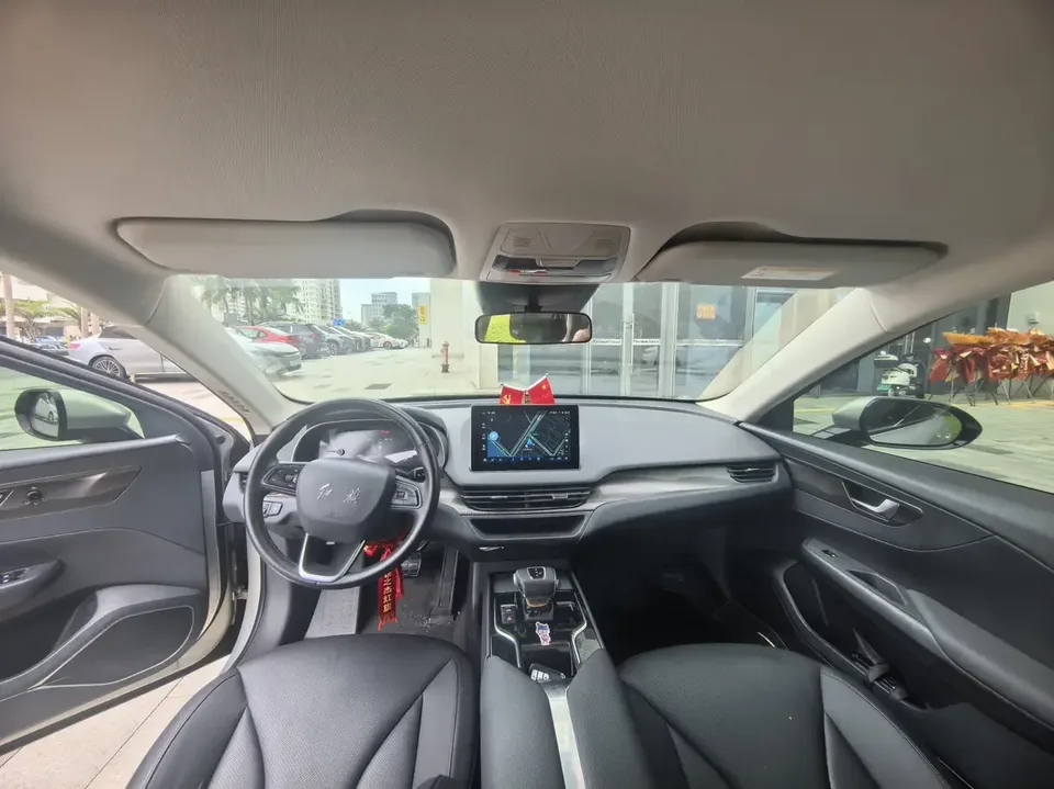 Hongqi E-QM5 Hongqi E-QM5 2022 Charging 431km LeXiang Edition 5-seater 2022 — thumbnail 5