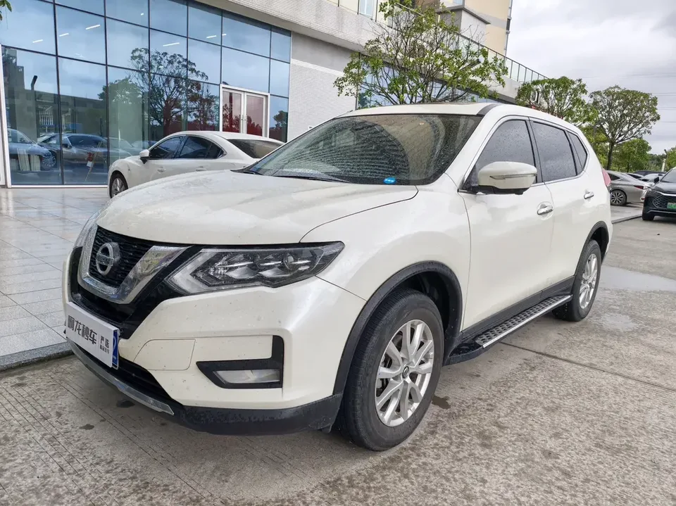 Nissan X-Trail Qijun 2022 2.0L 2WD Smart Link Premium Edition 2022 — photo 1, buy with delivery to Moscow
