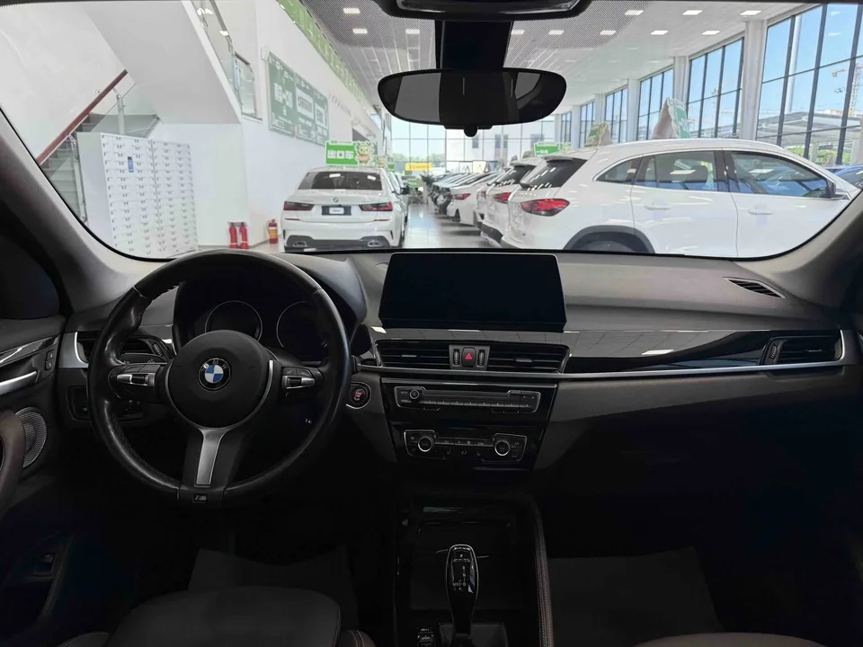 BMW X1 BMW X1 2022 sDrive20Li Premium 2022 — миниатюра 4