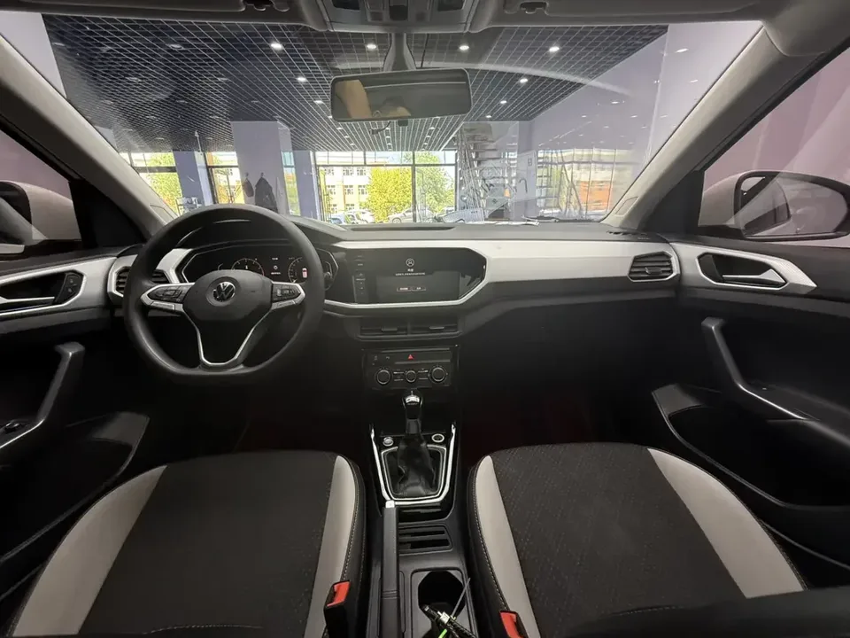 Volkswagen Explore the shadows Explore the shadows 2021 1.5L Automatic Joy-Link Edition 2022 — thumbnail 5