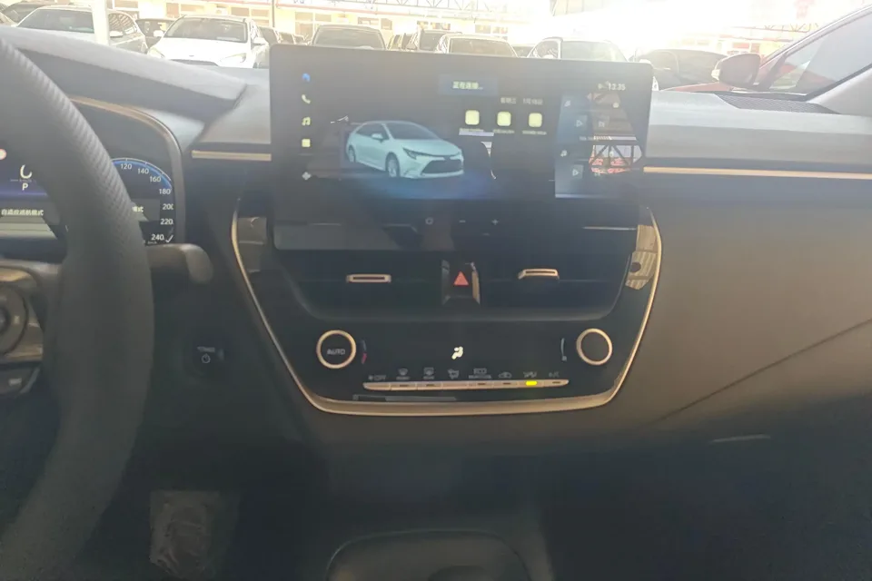 Toyota Levin Lei Ling 2024 Hybrid 1.8L Deluxe Edition 2024 — thumbnail 4