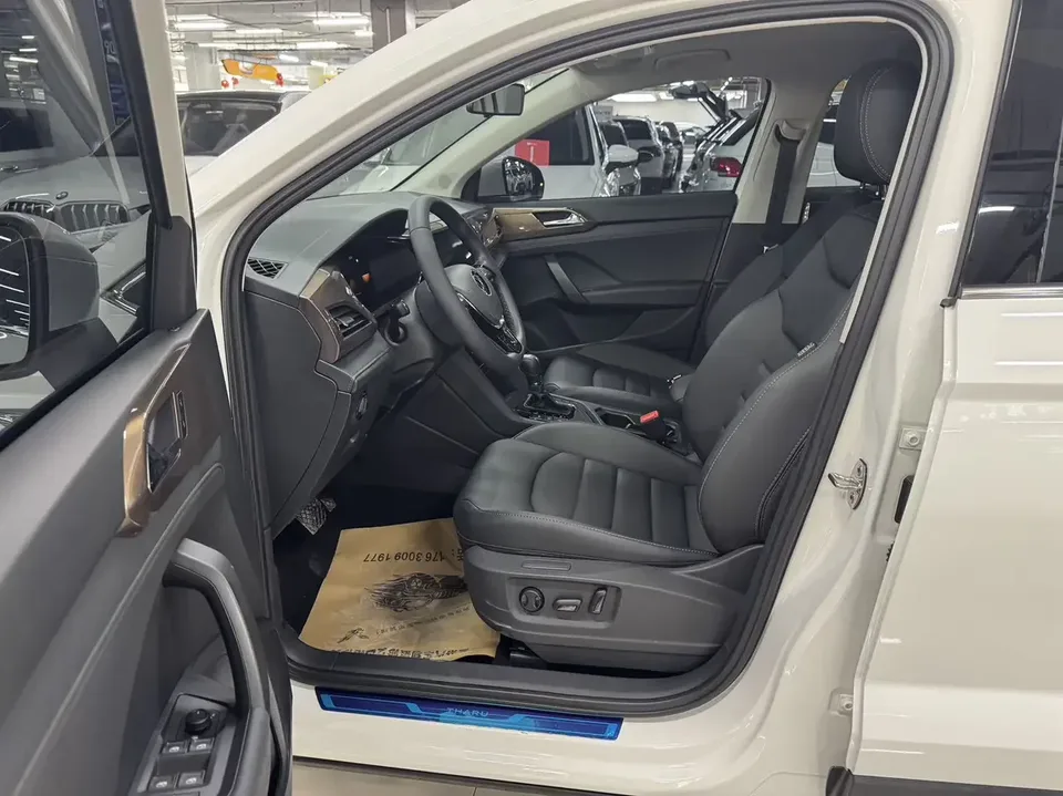 Volkswagen Tharu tuyue 2022 280TSI 2WD Deluxe Edition 2023 — thumbnail 3