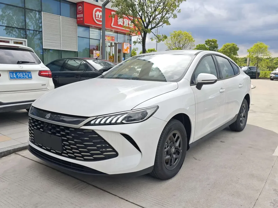 BYD Qin PLUS DM Qin PLUS DM 2026 DM-i 128KM Progressive 2026 — photo 1, buy with delivery to Moscow