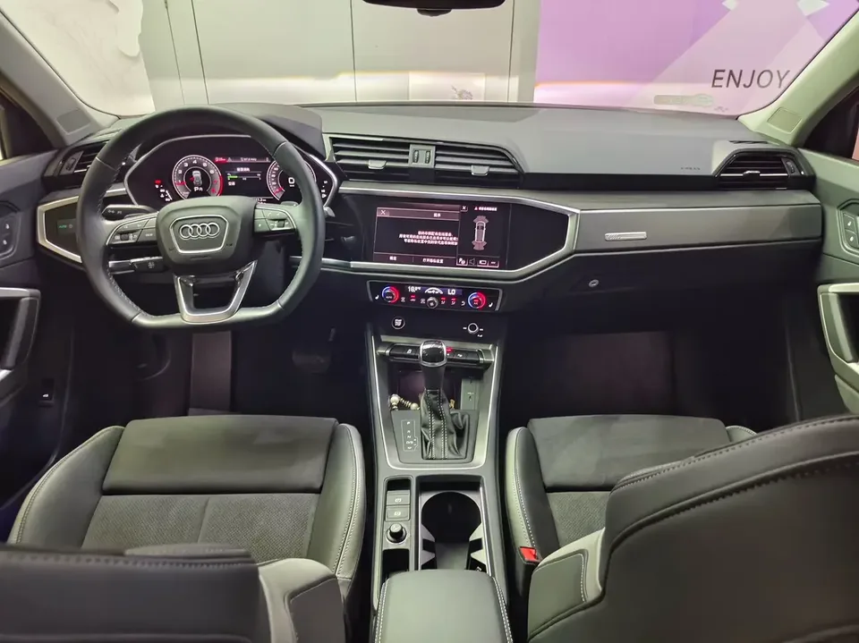 Audi Q3 Audi Q3 2022 35 TFSI Stylish Dynamic 2022 — thumbnail 4