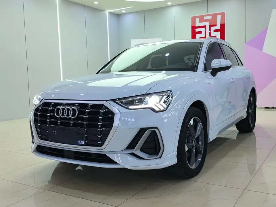 Audi Q3 Audi Q3 2022 35 TFSI Stylish Dynamic 2022 — photo 1, buy with delivery to Moscow