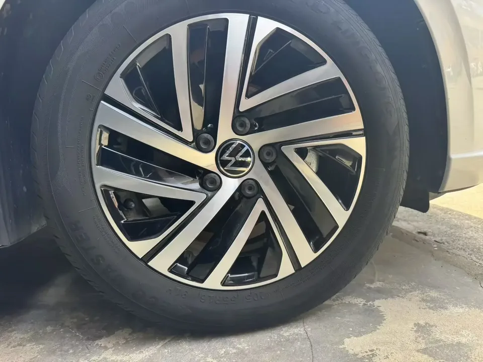 Volkswagen Lavida Lavida 2024 1.5L Automatic 5 Million Edition 2025 — thumbnail 3