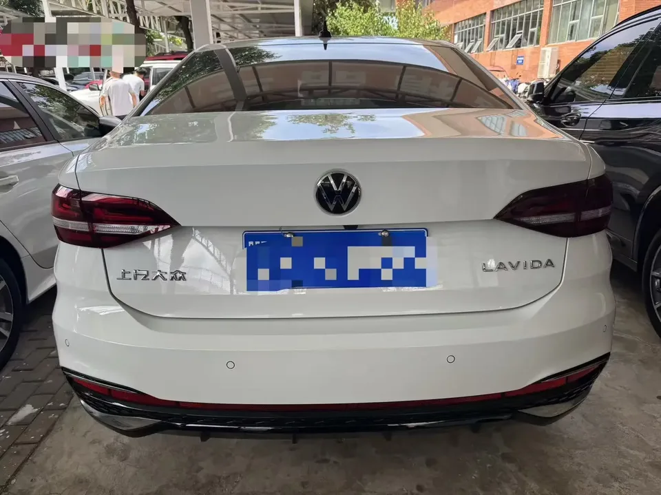 Volkswagen Lavida Lavida 2024 1.5L Automatic 5 Million Edition 2025 — thumbnail 5